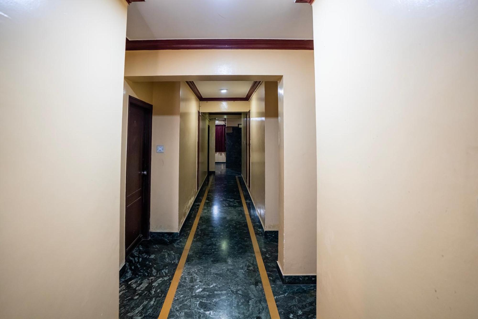 Hotel Vyshak Residency Майсуру Екстер'єр фото